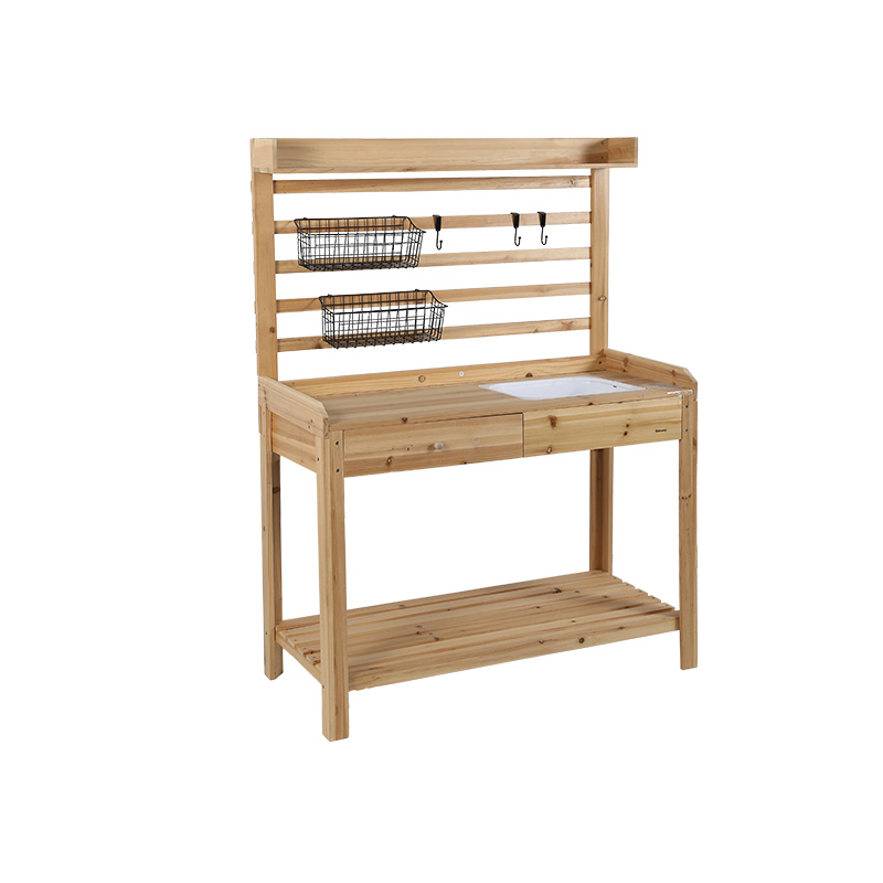 Assessing the Suitability of Custom Potting Benches for Large Plant Accommodation